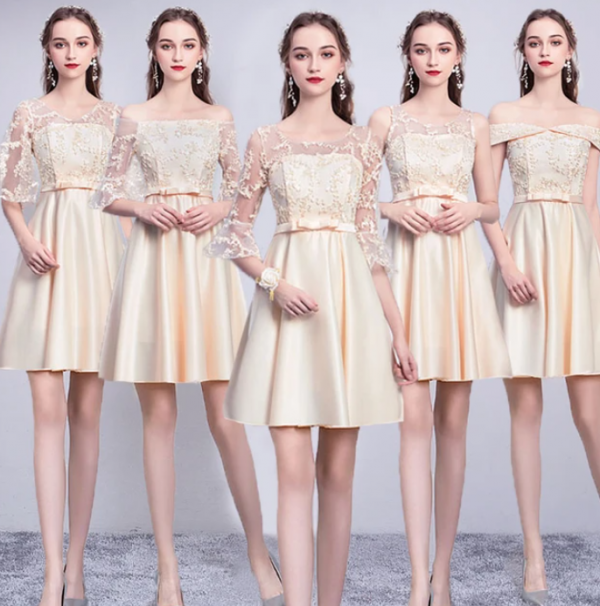 Gaun bridesmaid dengan rok A-line pendek